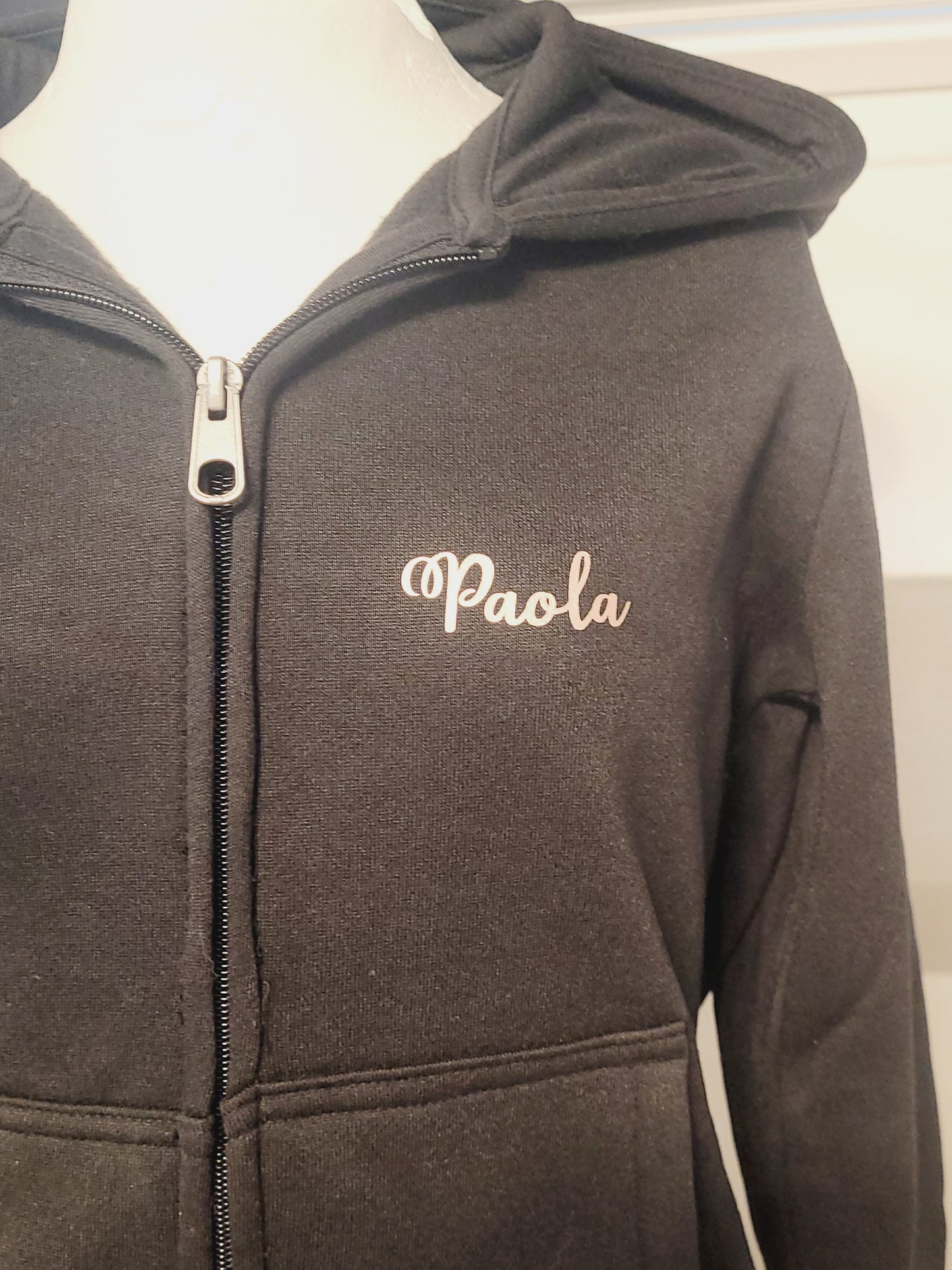 Sweat Zippé à capuche unisexe - Noir - personnalisable prénom + logo du club