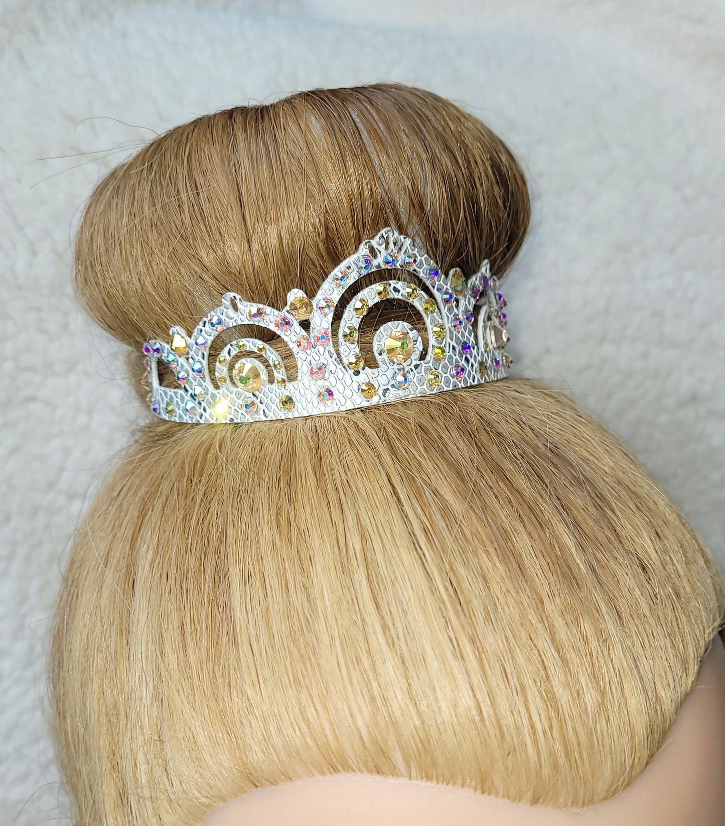 Gymnastique Rythmique - Couronne à chignon argent- "Tiare" - Strass Doré et Cristal AB